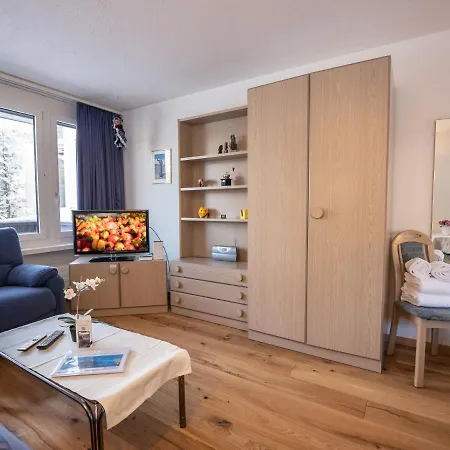 Апартаменты Chesa Corvatsch 111 - Champfer By Interhome